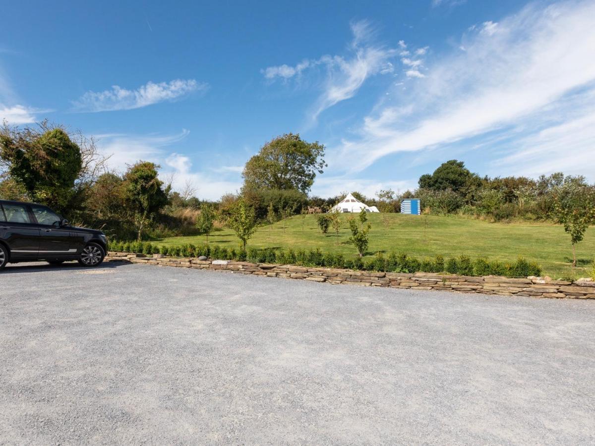 Horsemans Close Kingsbridge  Bagian luar foto